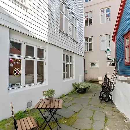 Διαμέρισμα Charming In Centre Μπέργκεν